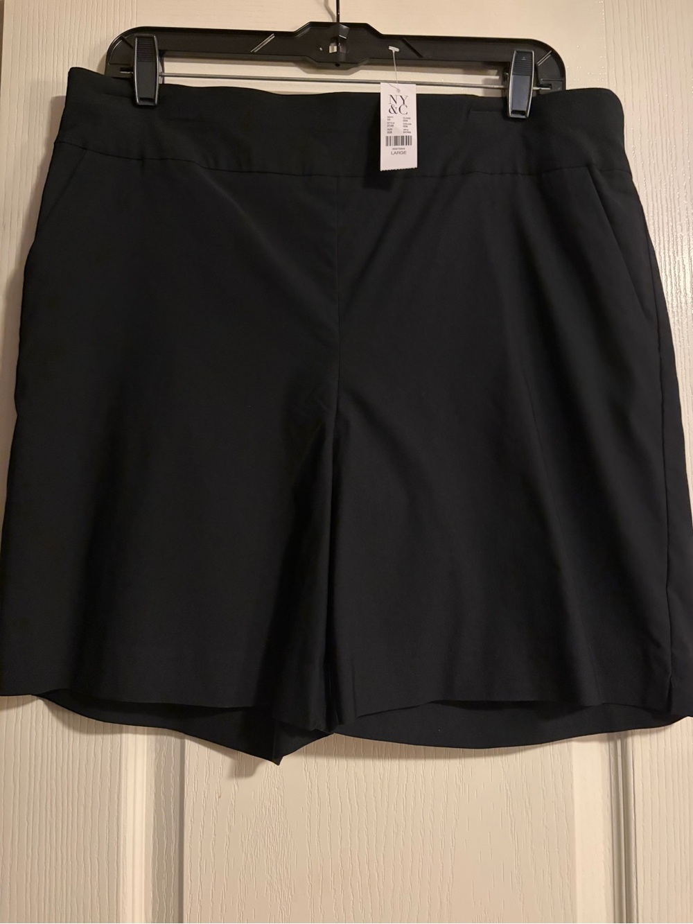 NWT New York & Company Black Bermuda Shorts Size Large